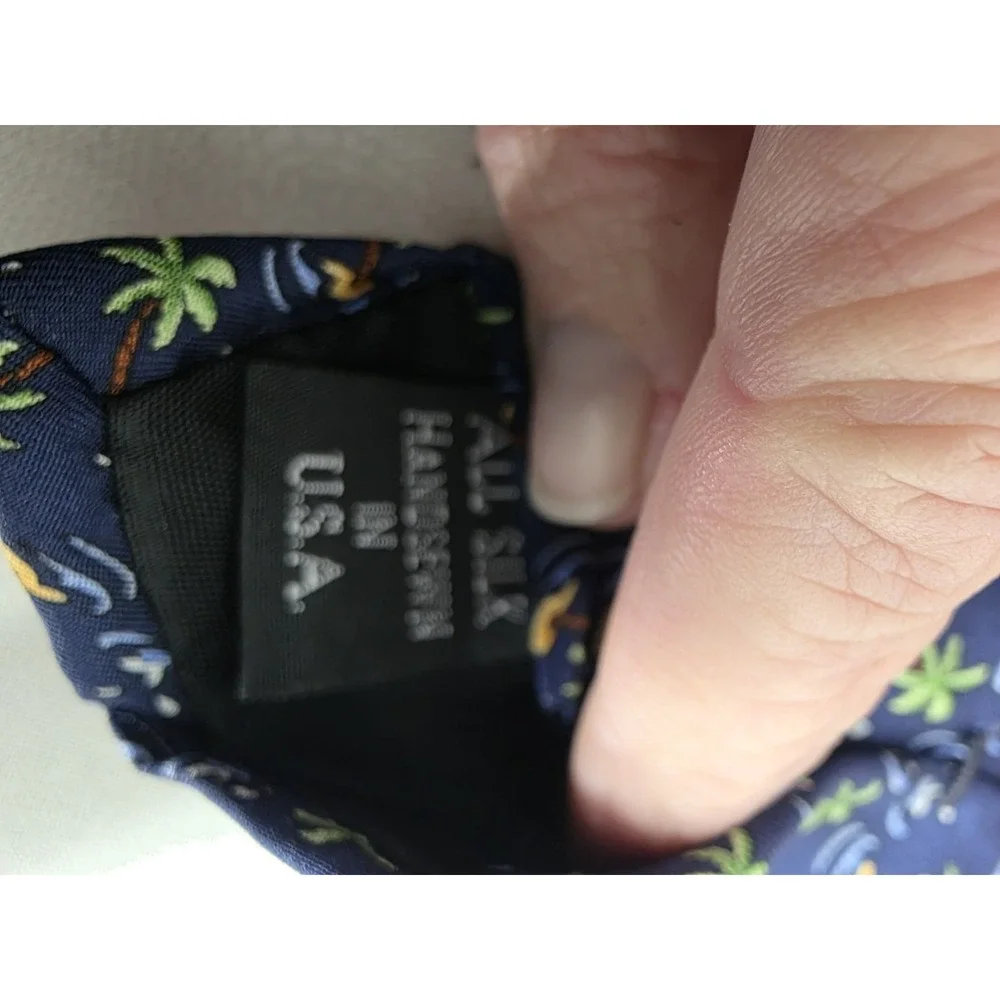 Jos A Bank Mens Tie Palm Trees 58x4 Beachy Resort Silk USA Classic Staple Office